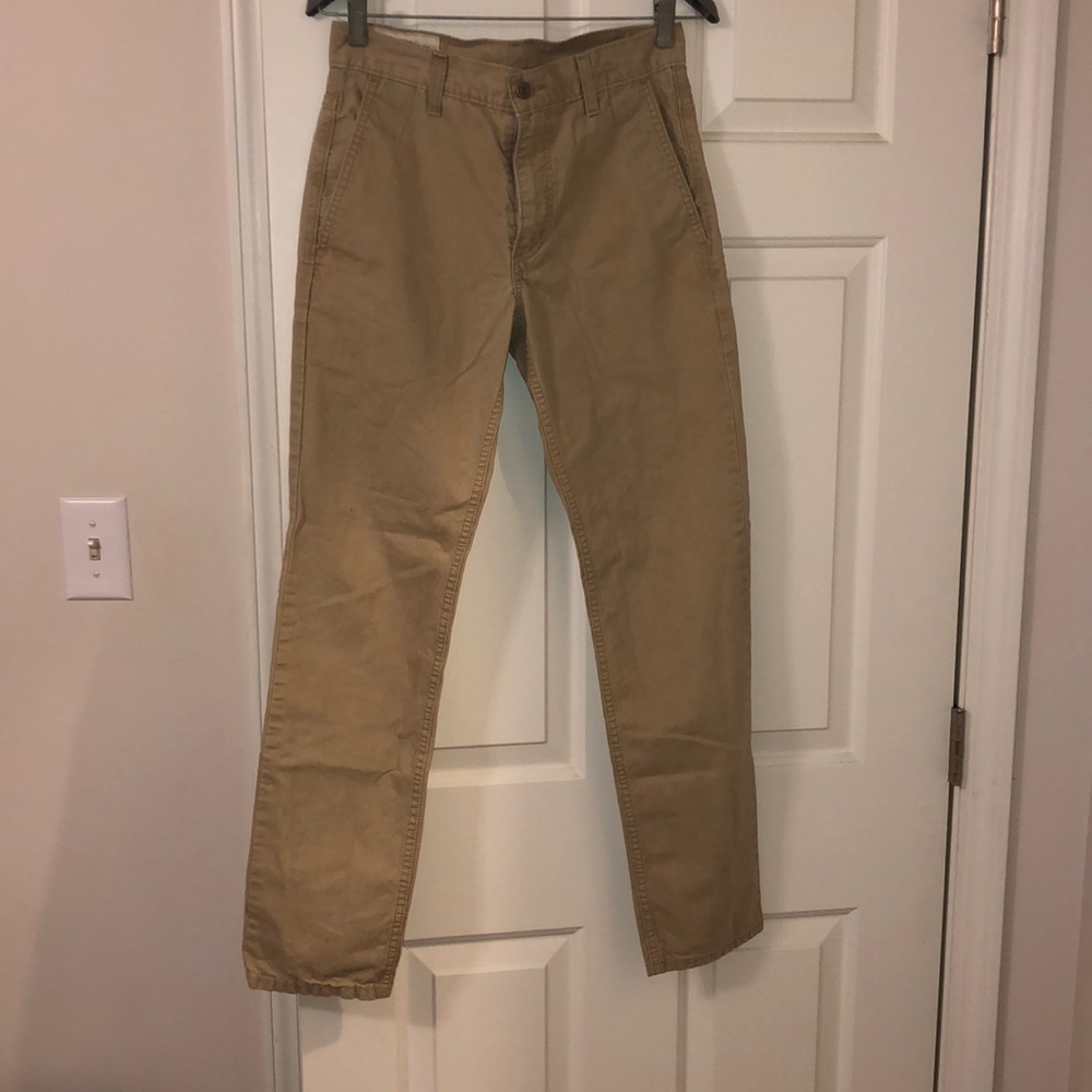 men’s khaki pants